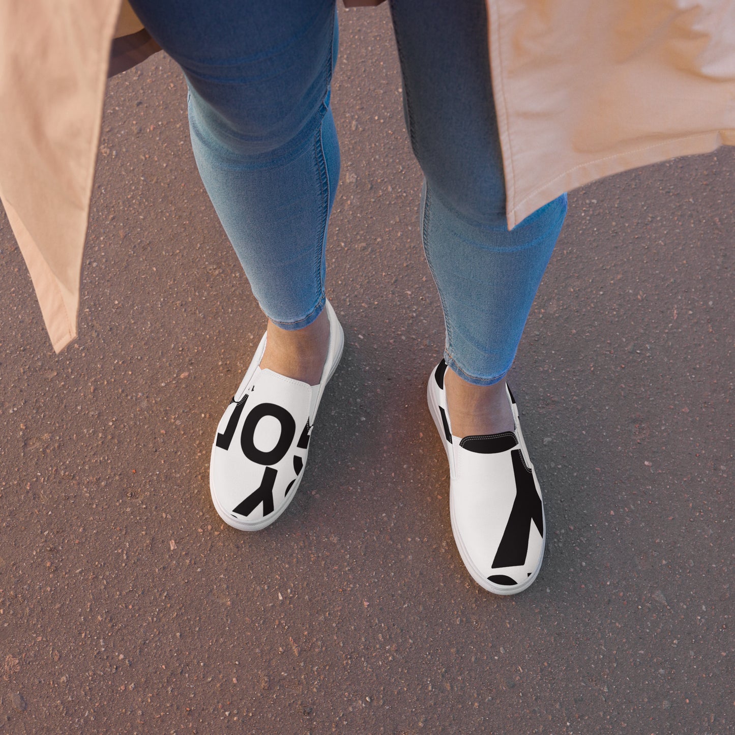 DBG WOMENS' CITY MOCCASIN